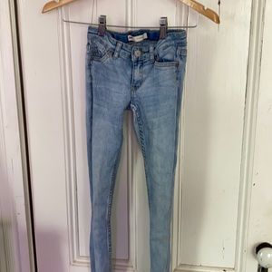 Levi’s jean leggings girls 10 slim in near new condition.